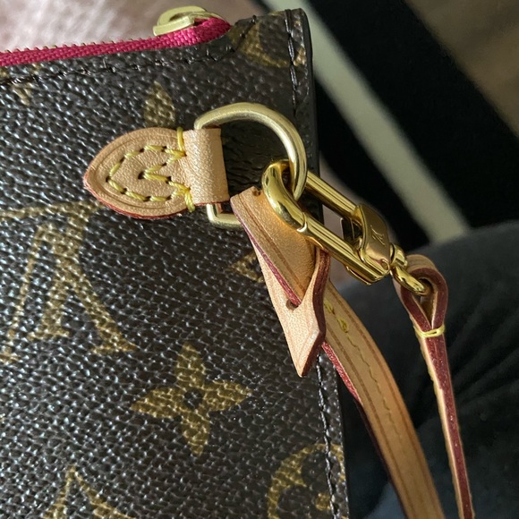 ❌SOLD❌Neverfull Pouch (MM) Monogram Pivoine - Picture 6 of 15